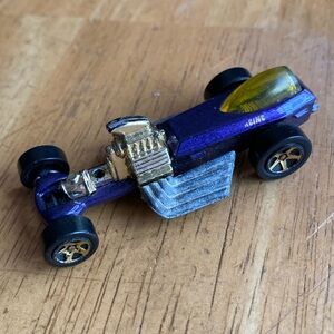 Hot Wheels 1994 Mattel made in Malaysia Birdhouse Coffin Car Purple Diecast 1/64